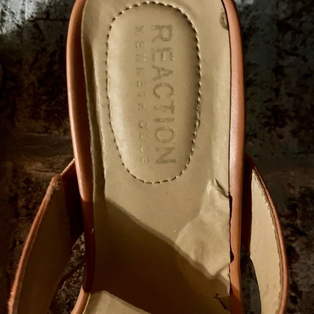REACTION KENNETH COLE, Espadrille Wedges, size 6.5,  Coral Pink